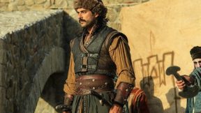 الظهور الأول لعثمان إبن ارطغرل بشخصية بوراك أوزجيفيت